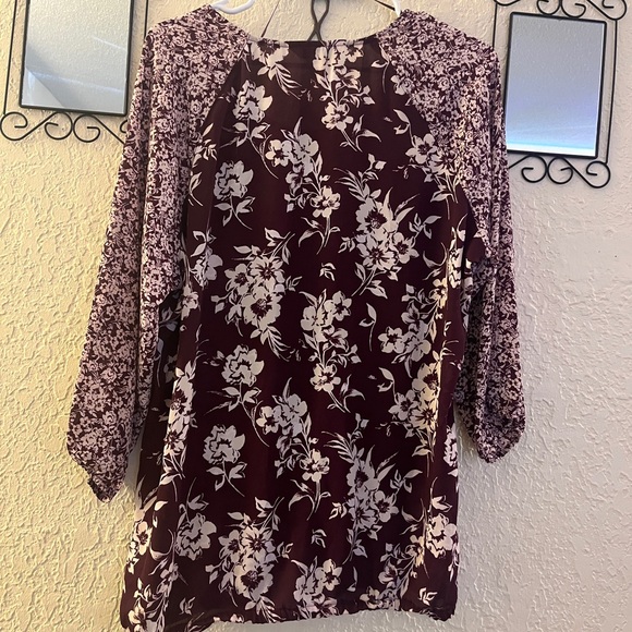 Croft & Barrow Burgundy and Cream Floral Blouse - Picture 3 of 5